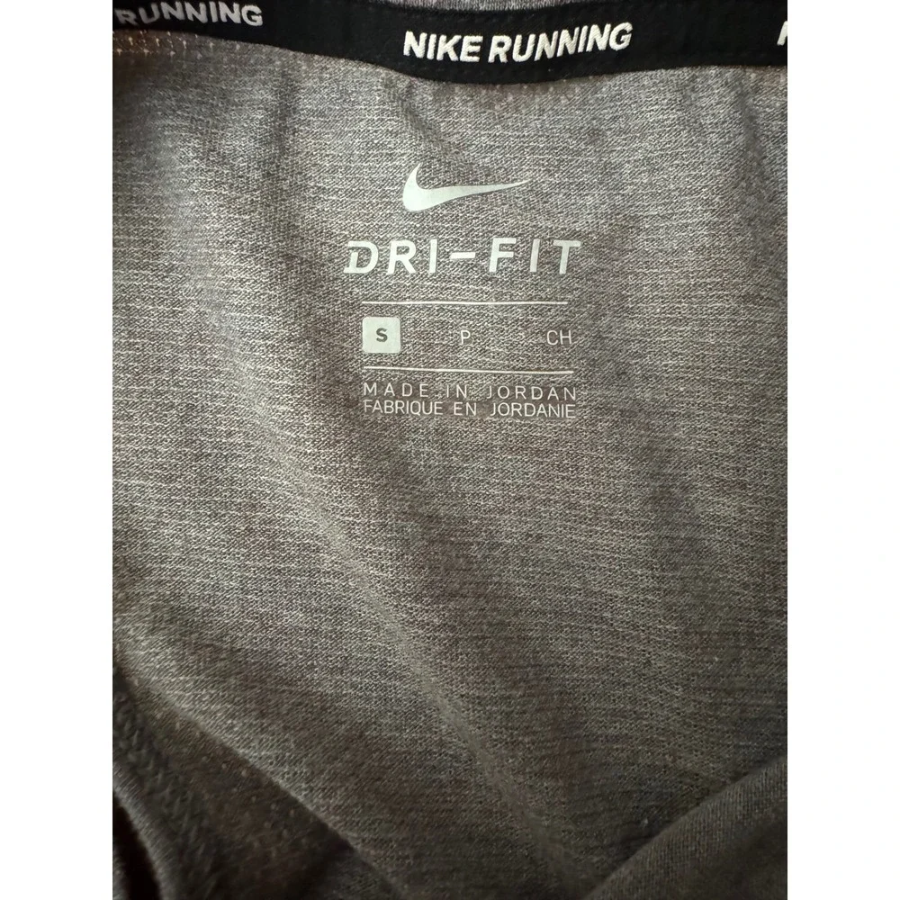 Nike Running Dri-FIT Tank Top Womens Small Gray Just Do It Graphic‎